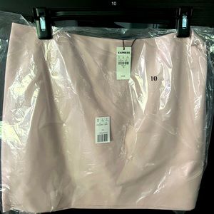 Express blush pink woman’s mini skirt. NEW!!